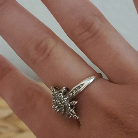 Snowflake diamond ring in sterling silver Snowflake jewelry silver diamond ring - Picture 7 of 8